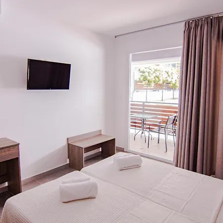 فندق Astarti ليبتوكاريا