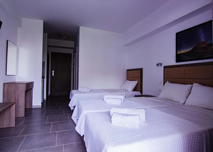 Astarti Hotel *