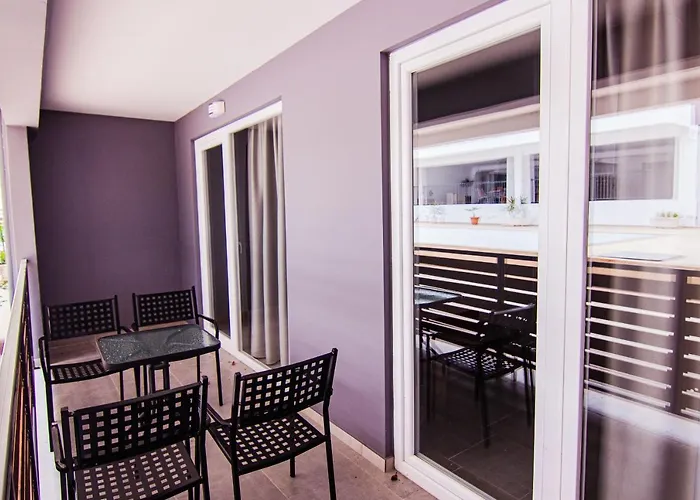 Astarti Hotel *